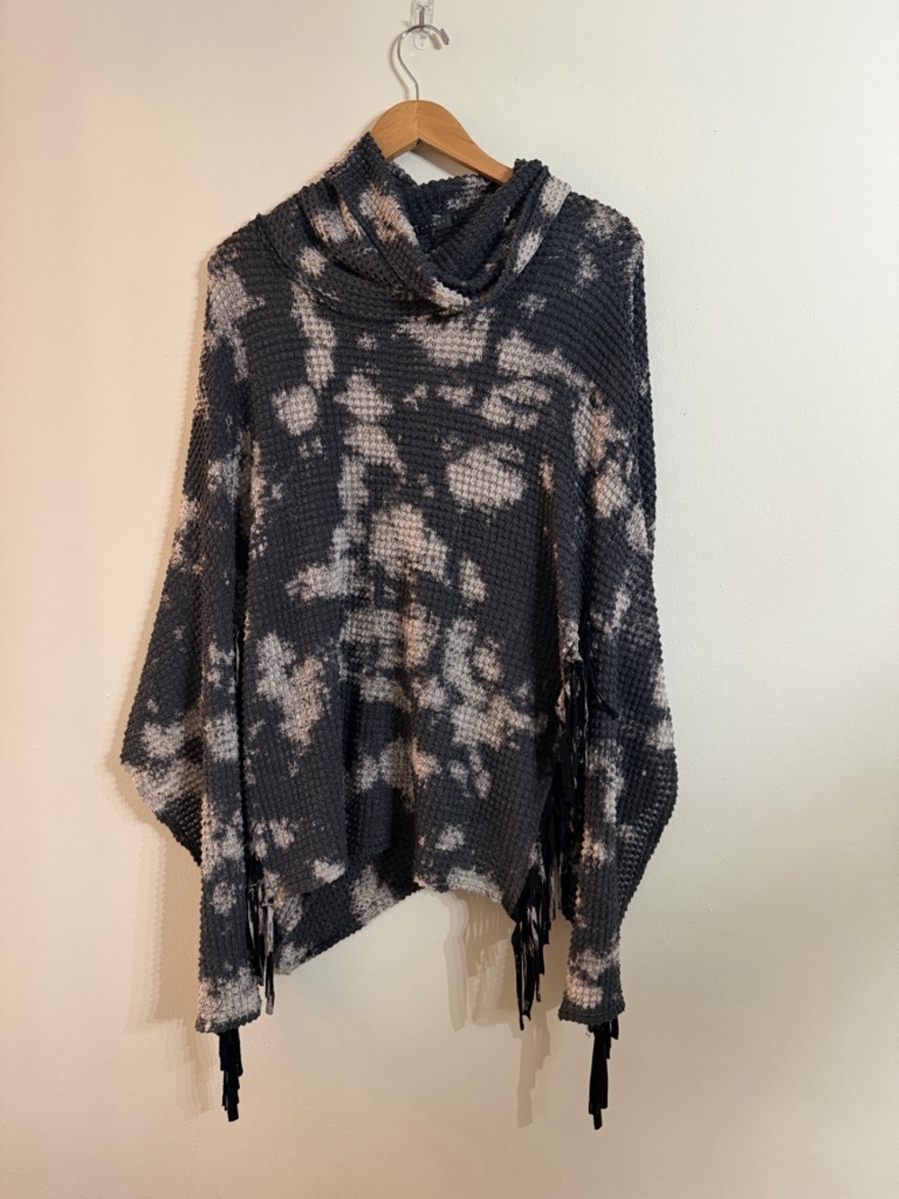 TParty Tye-Dye Black and Cream Hooded Waffle Knit Women's Sweater